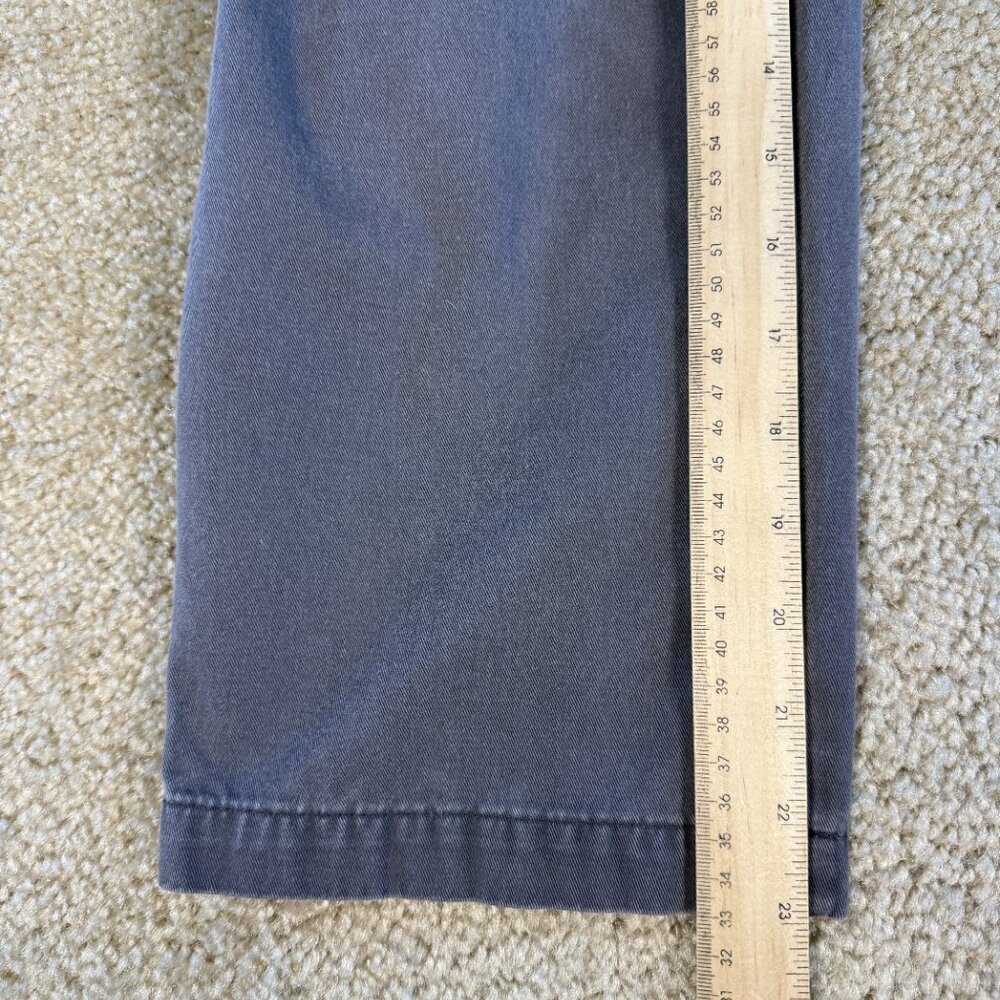 Eddie Bauer Womens Blakely Fit Capri Pants Size 10 Gray Hiking Casual F389 - Picture 11 of 13